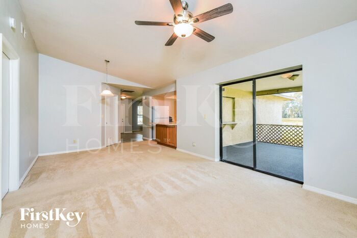 Building Photo - 1128 SW 11th Ct