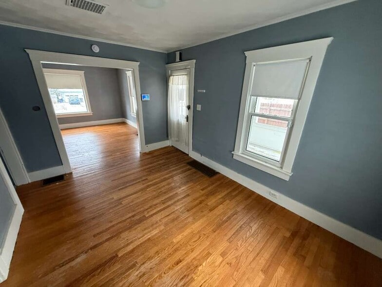 Building Photo - 38 Curtiss Ave