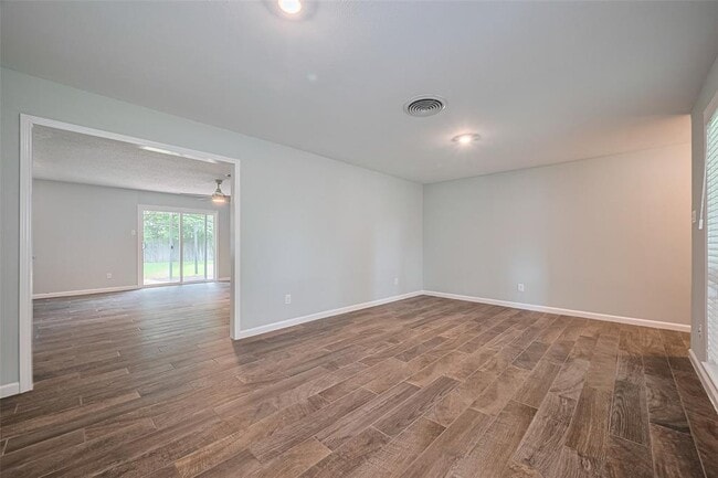 Building Photo - 9011 Bintliff Dr