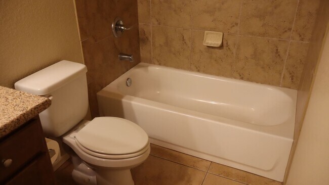 Building Photo - 4 Bedroom