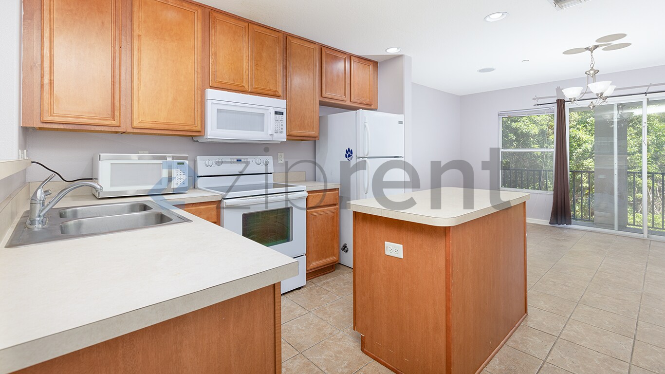 Building Photo - 522 Wheaton Trent Pl