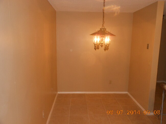 Building Photo - BEAUTIFUL 3 BEDROOM 2 BATH LOCATED IN PORT...