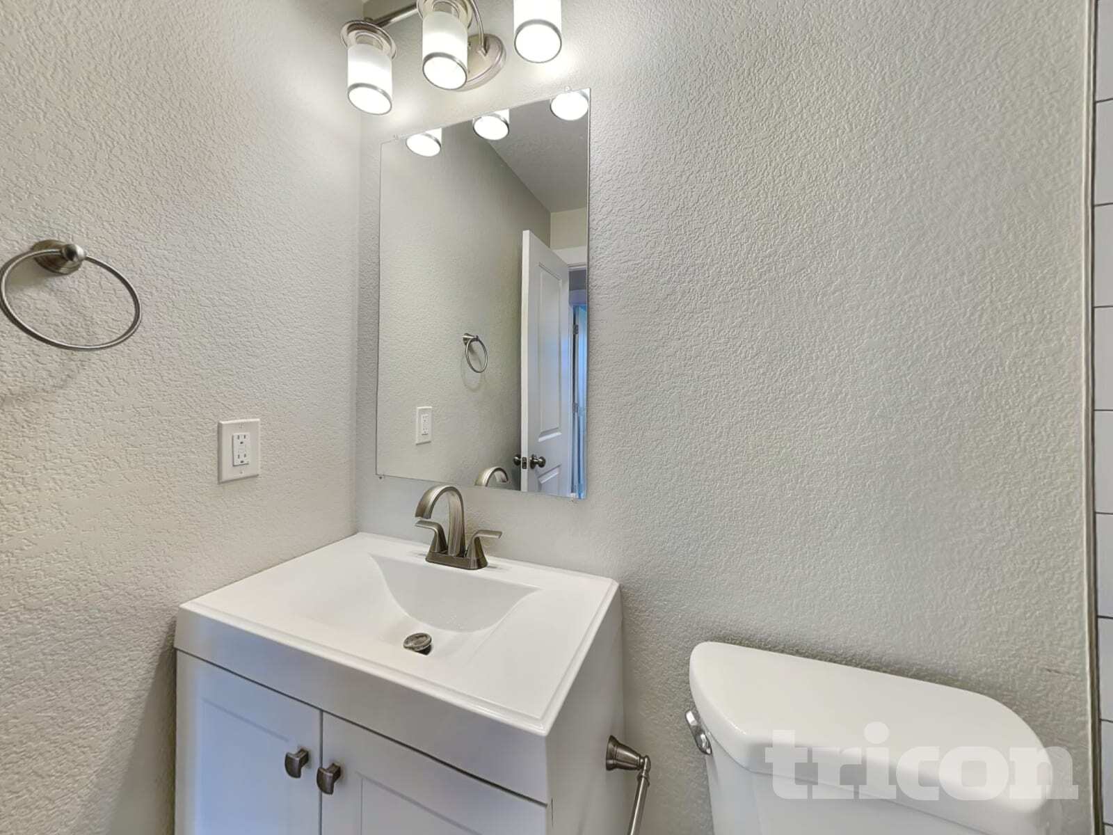 Building Photo - 16384 E Brunswick Pl