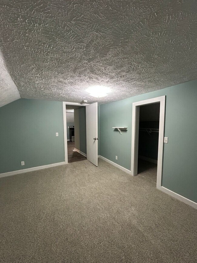 Building Photo - Unique 3-Bedroom, 2-Bathroom Home with Mother-In-Law Suite – $1,600/Month