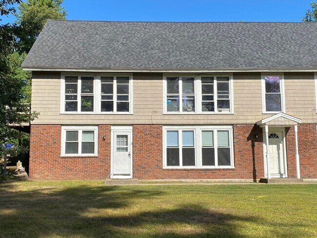 Building Photo - 12 Cedar St