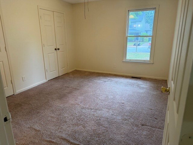 Building Photo - 8 Retriever Ln