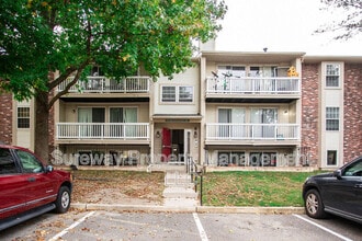 Building Photo - 142 Kenwood Dr