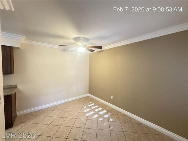 Building Photo - FANTASTIC 1ST FLOOR UNIT IN GATED COMMUNITY-NW!!