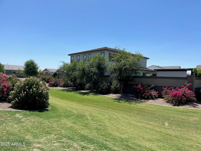 Building Photo - 22638 E Saddle Way