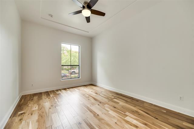 Building Photo - 6755 San Fernando