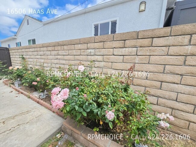 Building Photo - 16506 Haas Ave
