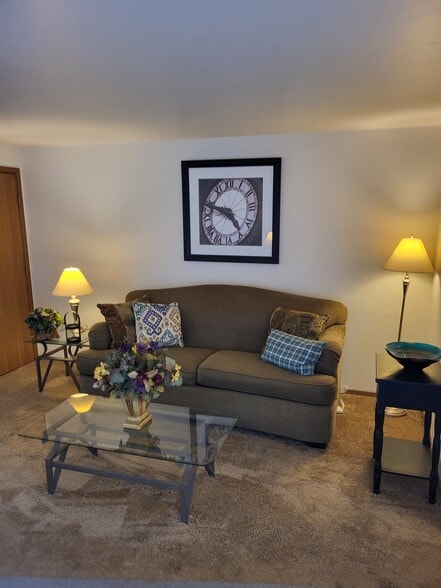 Building Photo - Cimarron Trails