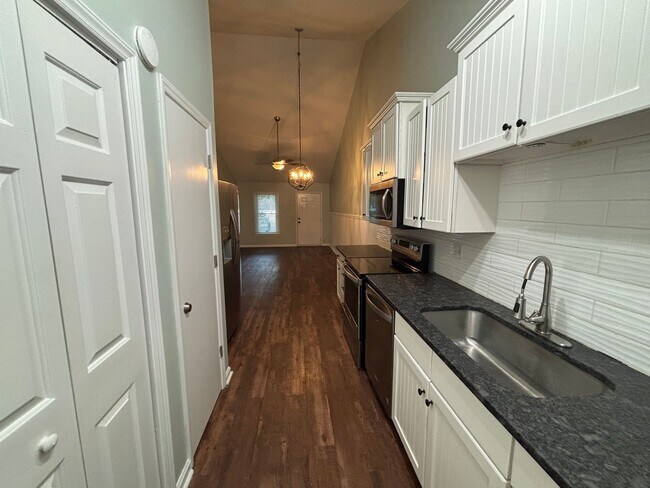 Building Photo - 5202 Fox Ct