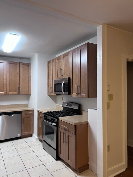 Building Photo - 1422 N Negley Ave