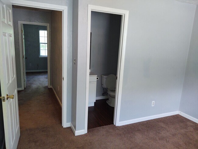 Building Photo - Now Leasing!