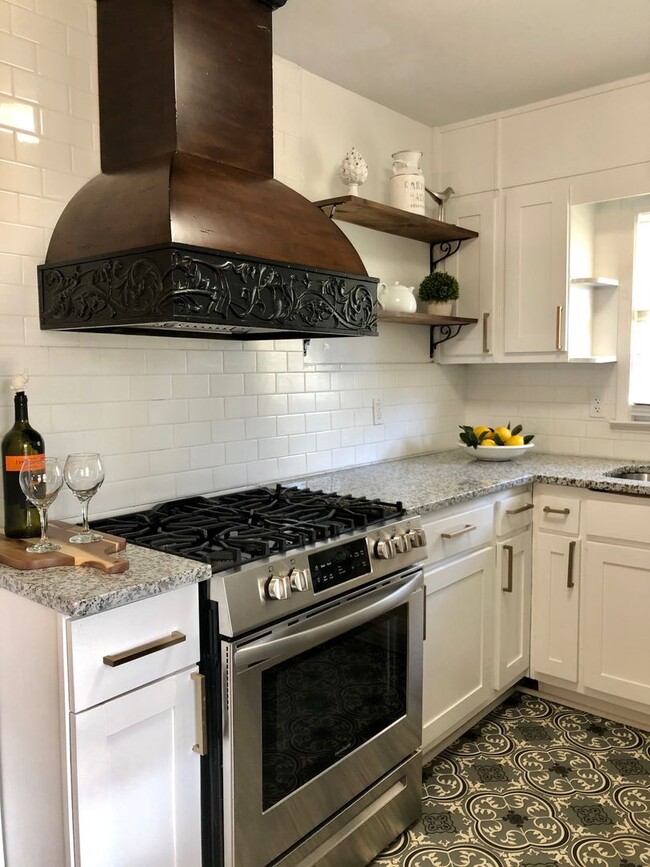 Building Photo - Renovated Farmhouse Inspired Brick Ranch