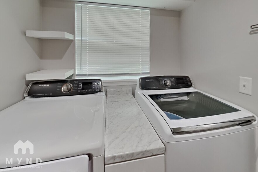 Building Photo - 2632 Panfish Dr