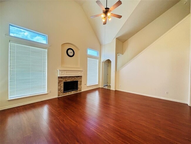 Building Photo - 1803 Stoneleigh Ct