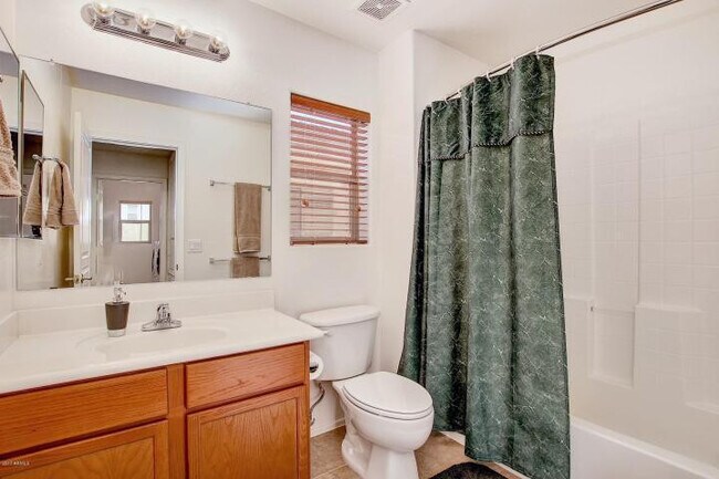 Building Photo - 1674 E Joseph Way