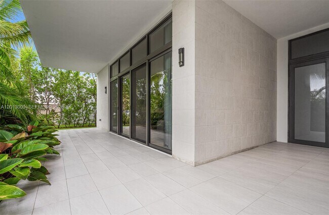 Building Photo - 16529 Botaniko Dr N