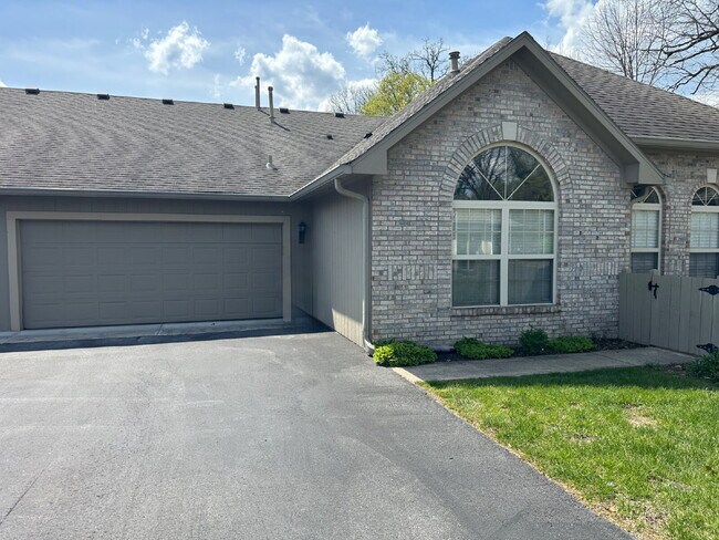 Building Photo - 7686 Briarstone Ln