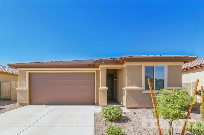 Building Photo - 17762 Via Luna Dr