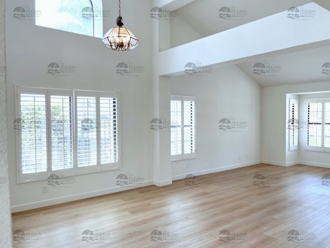 Building Photo - Shadowridge  Gorgeous 3 Bedroom Home In Desirable Neighborhood / Vista