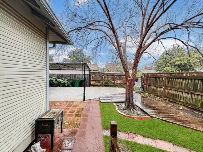 Building Photo - 4035 Michaux St