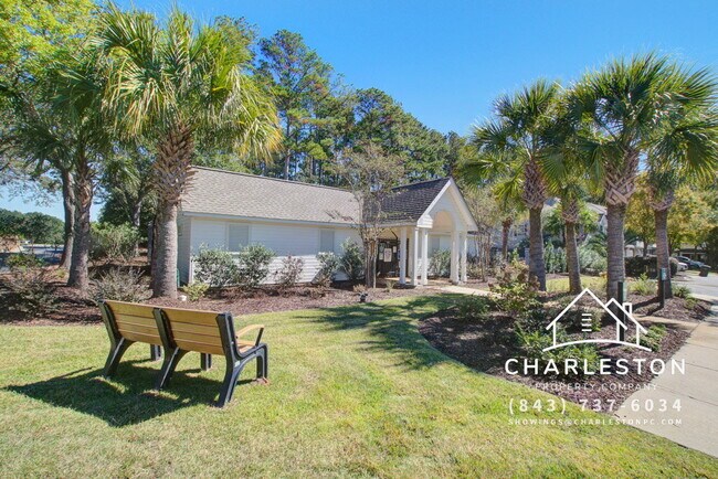 Building Photo - 230 Darcy Ave