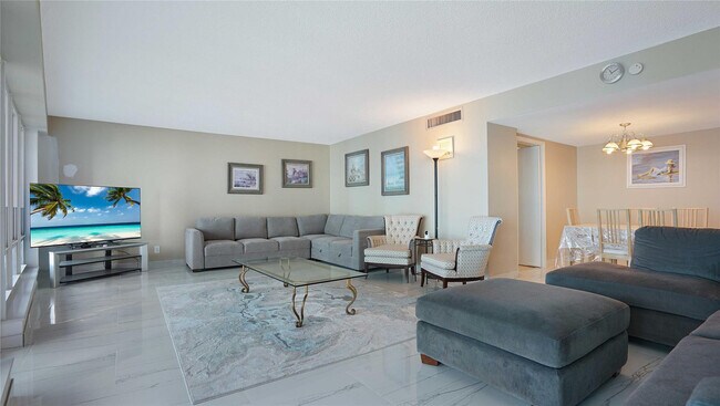 Building Photo - 4100 Galt Ocean Dr