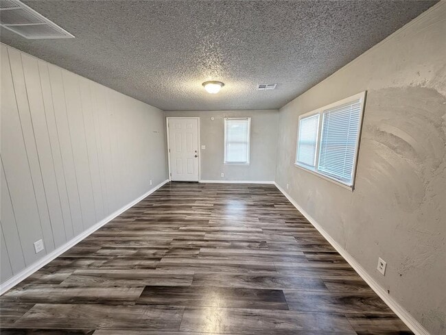 Building Photo - 918 W Hayes St