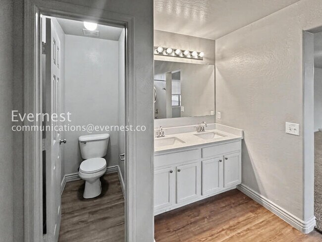 Building Photo - Limited Time Special Offer / 4 Bed, 3 Bath Home with Garage / Pet-Friendly / Vouchers Accepted / ...