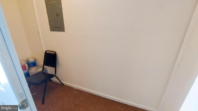 Building Photo - 10712 Kings Riding Way