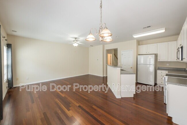 Building Photo - 1820 Willow Branch Ln
