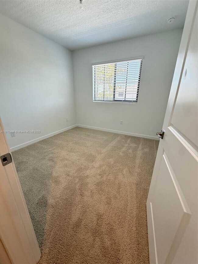 Building Photo - 5044 Gooseberry St