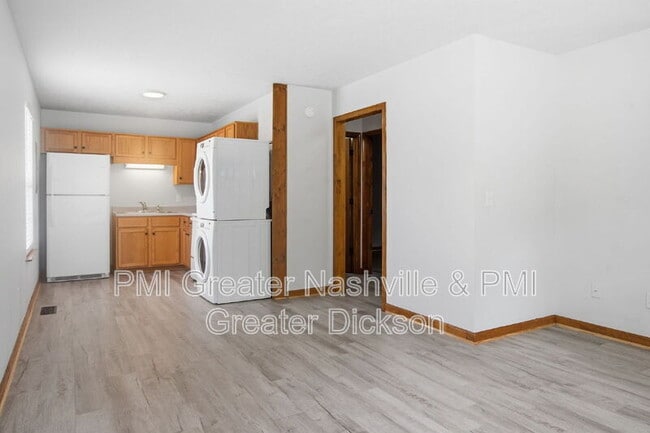 Building Photo - 1208 Coreland Dr