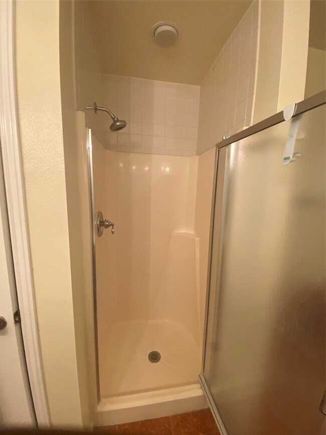 Building Photo - 2856 Holly Hall St