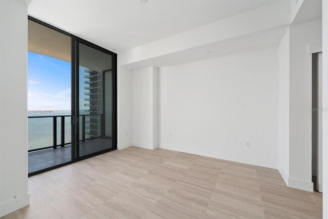 Building Photo - 3015 S Ysabella Ave