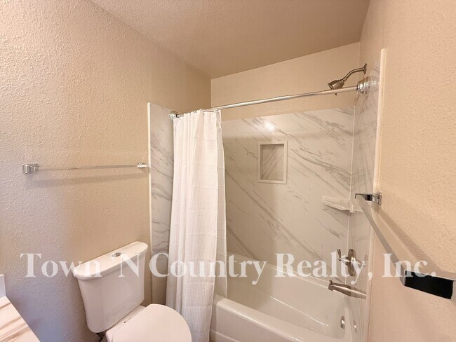 Building Photo - 100 W Rossi St