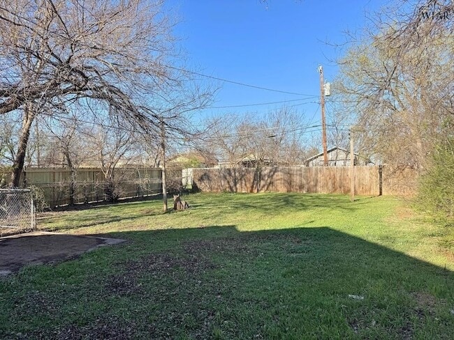 Building Photo - 1604 Britain St