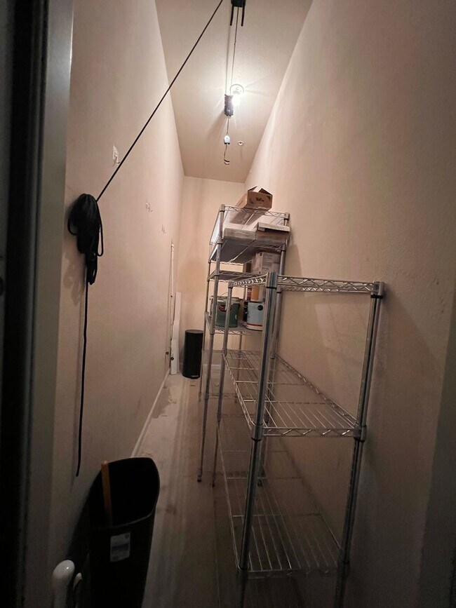 Building Photo - $2,350 1 bedroom 1 bathroom San Jose Brickyard Condo Near 280, Downtown SJ and SJSU