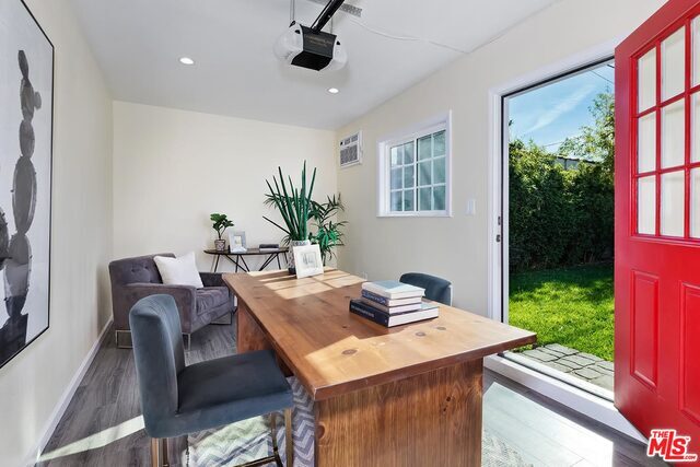 Guest house - 1610 S Hayworth Ave