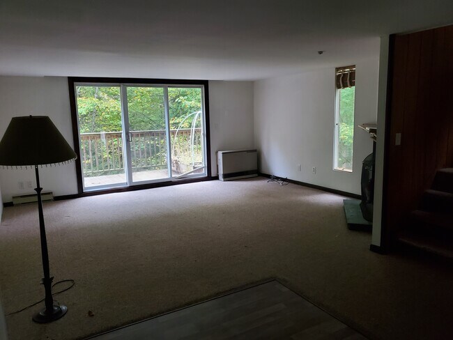 Primary Photo - 48 Orris Rd