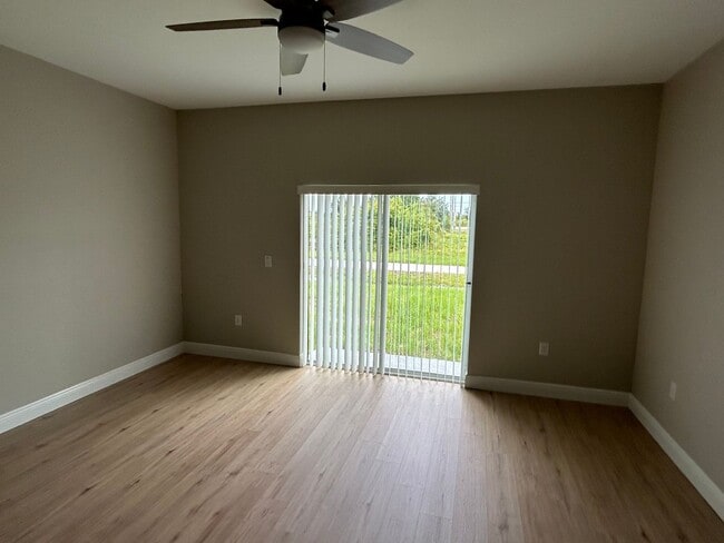 Building Photo - Duplex Unit For Rent In Port Charlotte