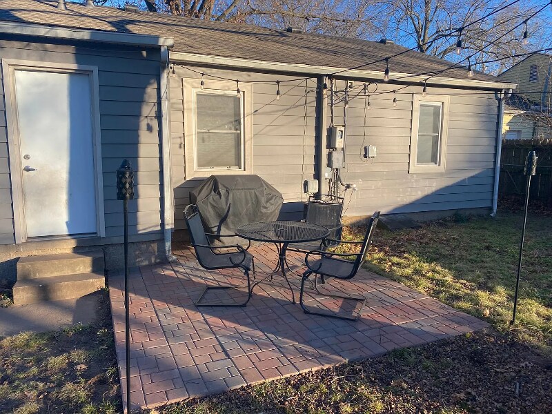 Building Photo - 4830 S Detroit Ave