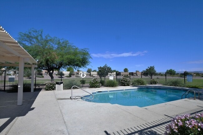 Building Photo - Newly Renovated 3 bed 2 bath home in San Tan Valley