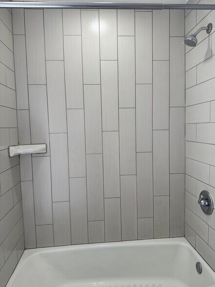 Building Photo - 3353 S Emerald Ave