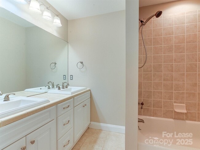 Building Photo - 620 Marsh Rd