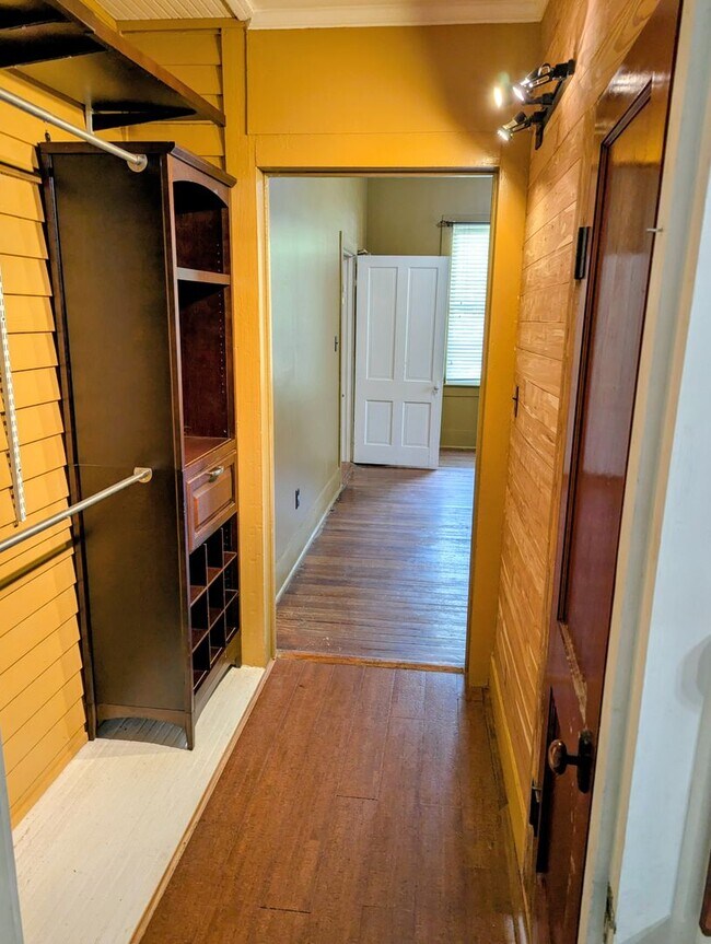 Building Photo - Live in Sterling Grove Historic District!