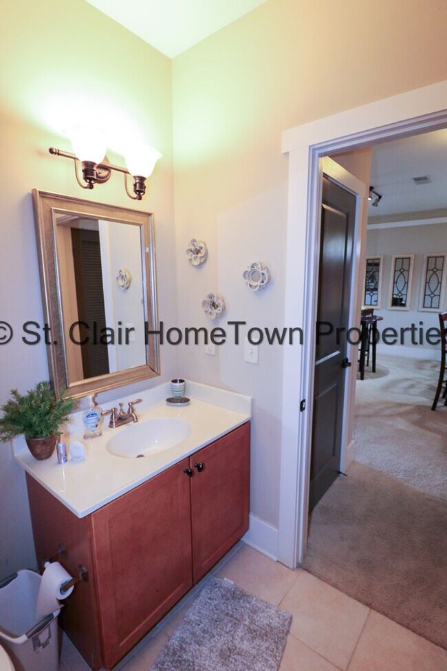 Building Photo - Condo on Logan Martin Lake